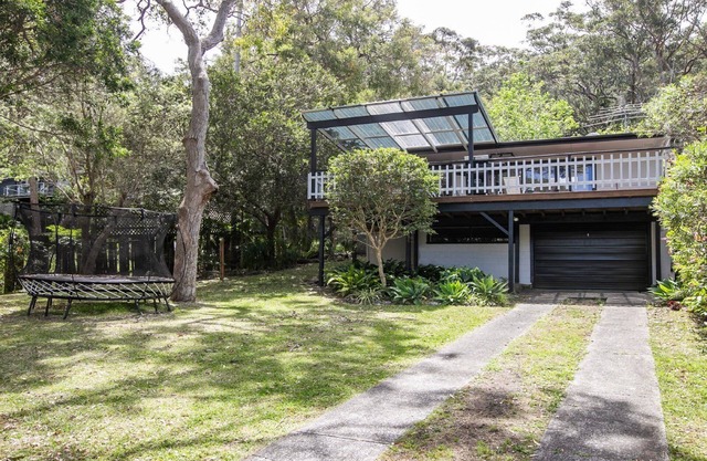 150mtrs to beach +Trampoline