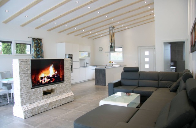 160m2 bungalow with upscale furnishings