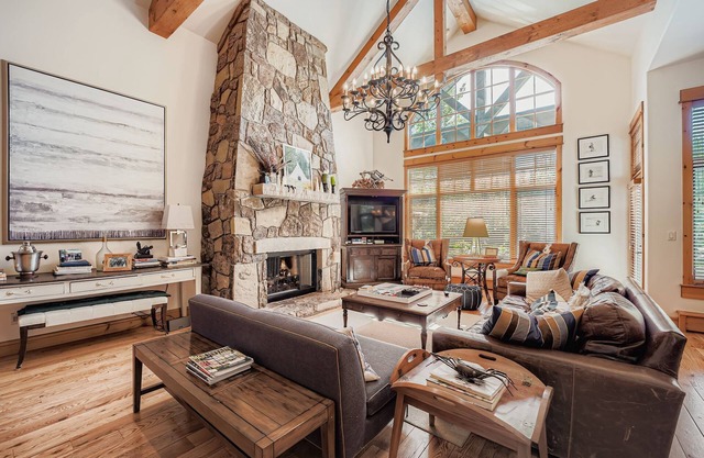 171 River Dance Rd, Arrowhead Gated Community-Door to Slope Shuttle, Right on the Eagle River!