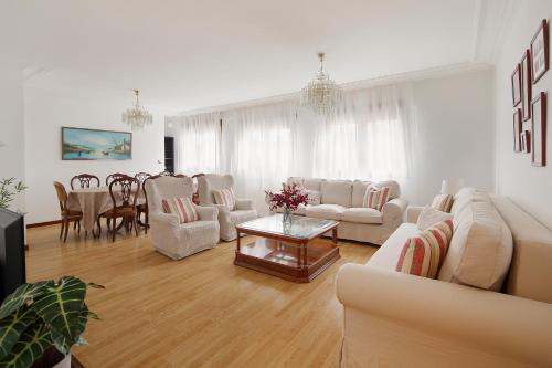 174A Amplio apartamento playa San Lorenzo