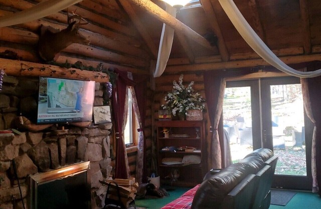 1913 LOVE SHACK Bethel NY Cheap weekend Juke Box 6 BREWERIES