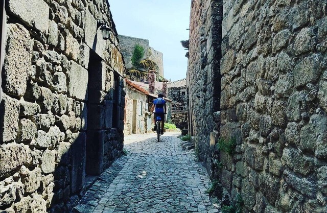 19th Centry Farmhouse Getaway - Sleep 12-14 W/pool