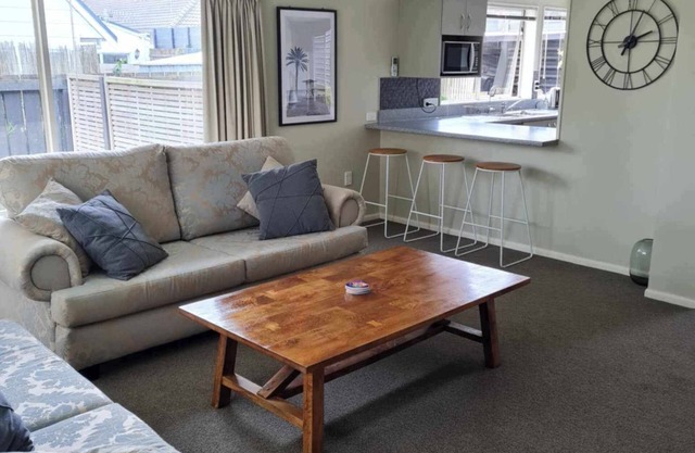 19th Hole - Eat, Sleep, Golf