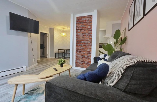 1BR Backyard Bliss - Apt 6