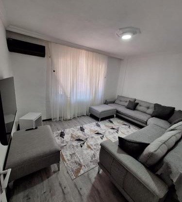 1Ege üniversitesi ve hastanesine çok yakın aileye