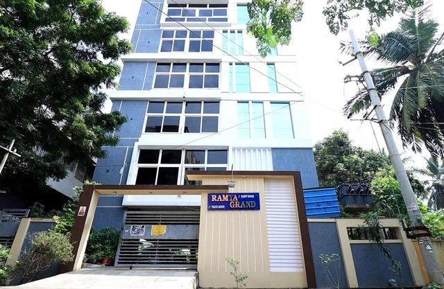 1st floor 3-bedroom beachfront apartment in Visakhapatnam with AC, WiFi