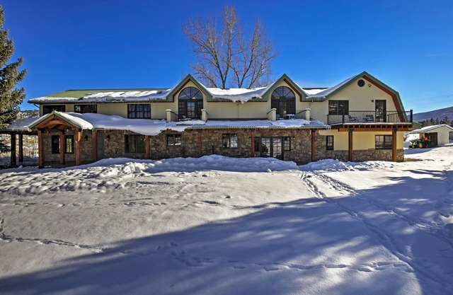 2.5-acre estate boasting 6,000 Sq. feet, with private hot tub & chef's kitchen