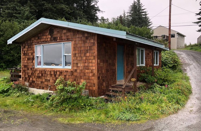 2 bed 1 bath Oceanside home