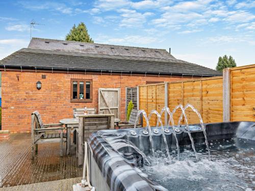 2 Bed in Ellesmere 94418