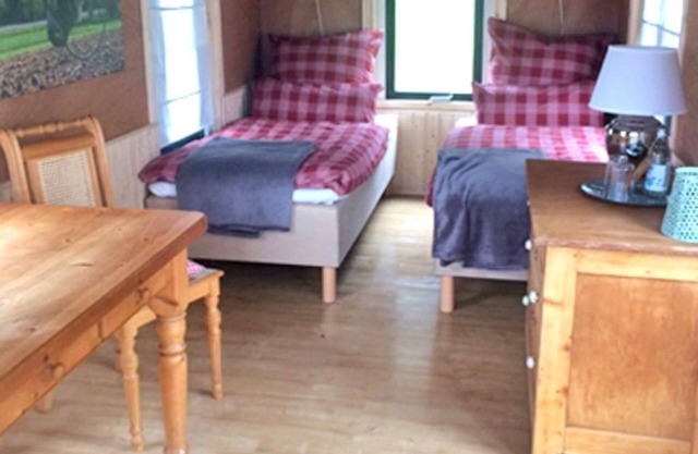2-bed vacation apartment shower/WC, incl. donkey hike - Donkey hike Eifel,