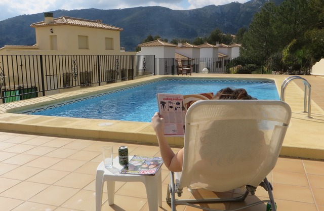 2 Bed Villa, Shared Pool, Wi-Fi, Aircon, Amazing views down valley to Sea
