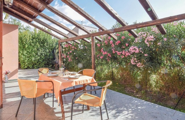2 bedroom accommodation in Campofelice di Roccell