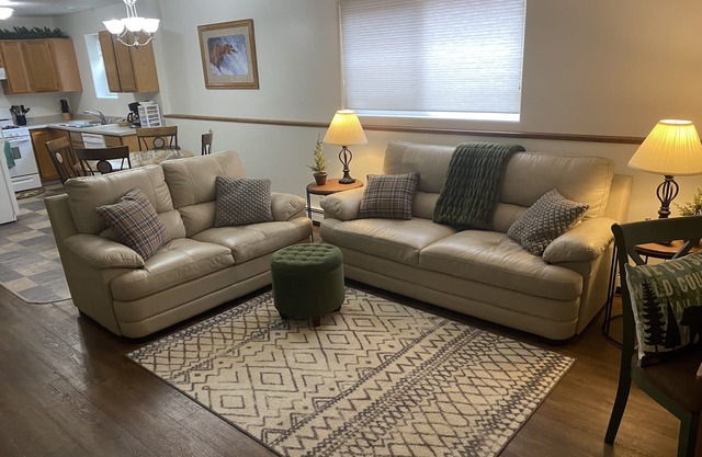 2 bedroom, 1 bath, quiet lodge close to town with forest views!