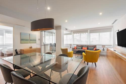 2 bedroom 2 bathroom furnished - Salamanca - bright & Stylish - MintyStay