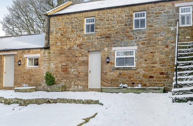 2 bedroom accommodation in West Woodburn