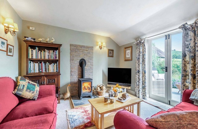 2 bedroom accommodation in Ffostrasol