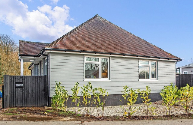 2 bedroom accommodation in Hoddesdon
