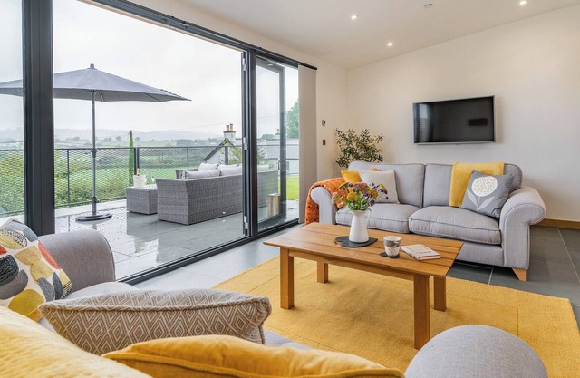 2 bedroom accommodation in Llandeilo