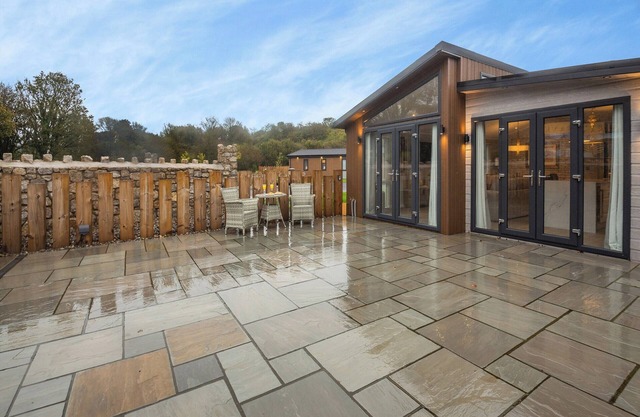 2 bedroom accommodation in Benllech