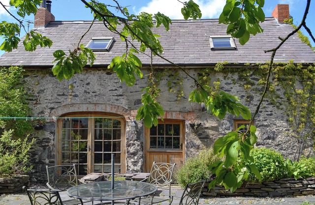 2 bedroom accommodation in Bodorgan