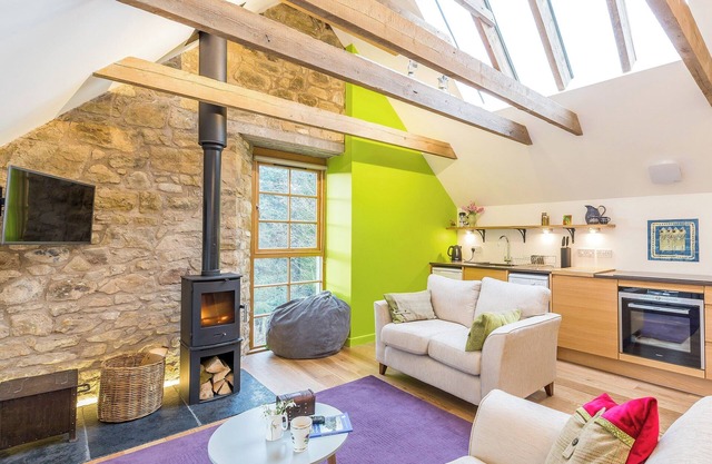2 bedroom accommodation in Balerno, near Edinburgh