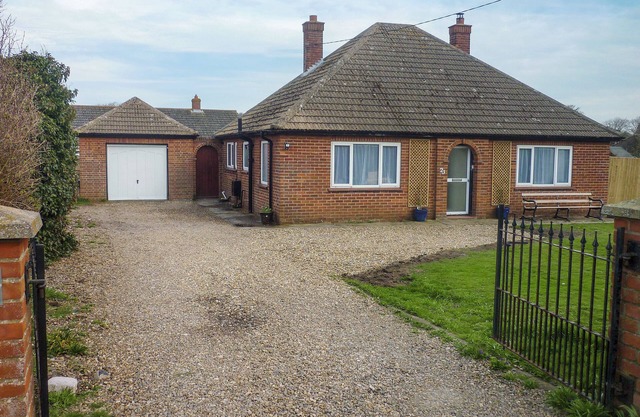 2 bedroom accommodation in Mundesley, near North Walsham