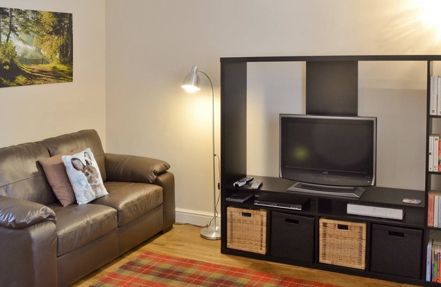 2 bedroom accommodation in Peel