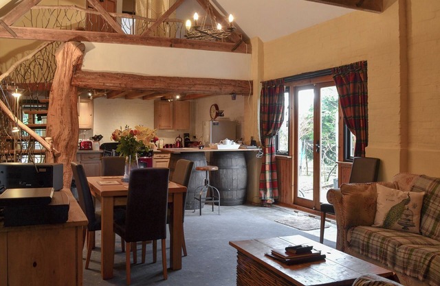 2 bedroom accommodation in Shobley, Ringwood