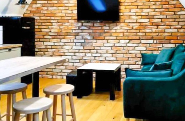 2 bedroom amazing apartment in Ratulow