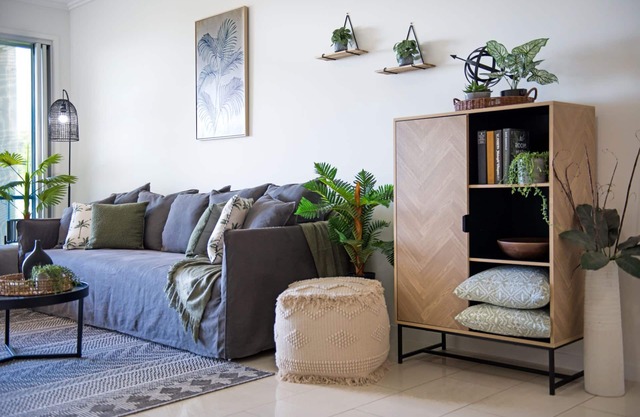 2 Bedroom Apartment in the heart of Airlie Beach with beautiful water views.