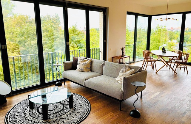 2-bedroom Apartment in Prenzlauer Berg with Mauerpark view