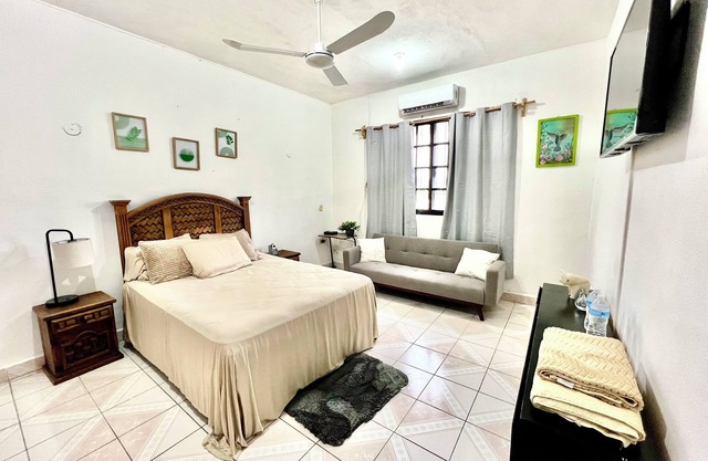 2-bedroom apartment in enchanting Cozumel with WiFi, AC. 2nd Floor