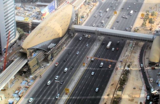 2 Bedroom Apartment with Sea View Near DIFC