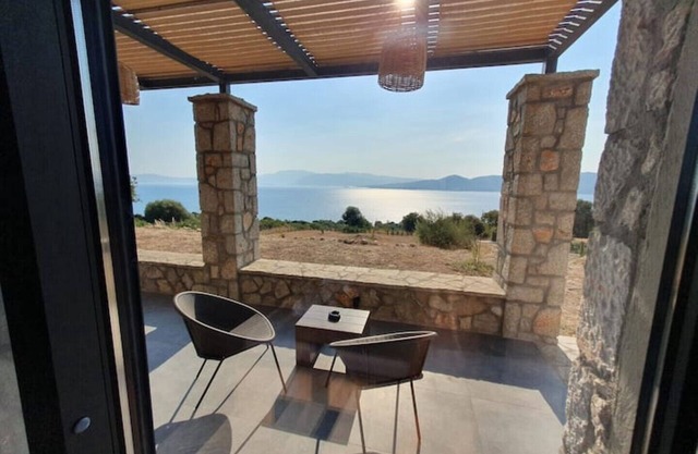 2 Bedroom apt with the Best view in Town!