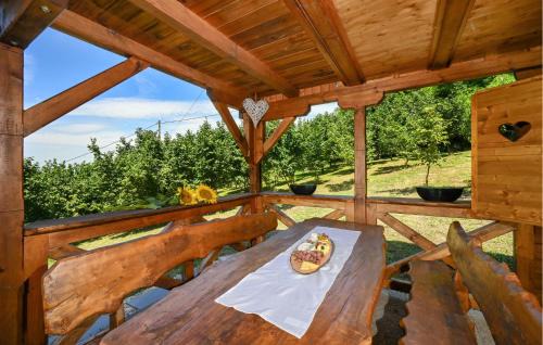 2 Bedroom Beautiful Home In Globocec Ludbreski