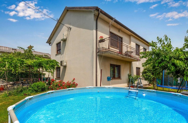 2 bedroom cozy apartment in Drazice