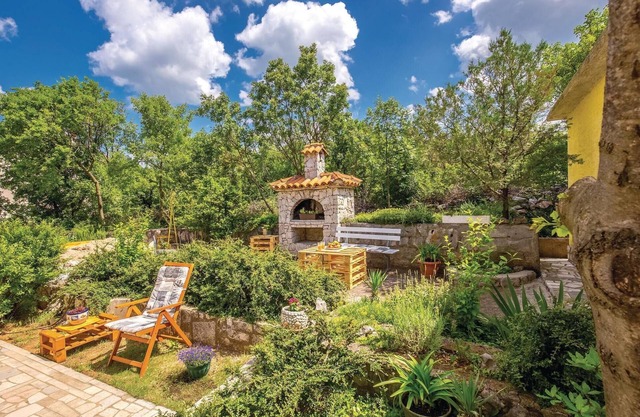 2 bedroom cozy apartment in Smrika