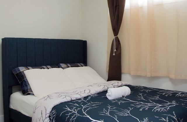 2 Bedroom Cozy Suite in Kensington