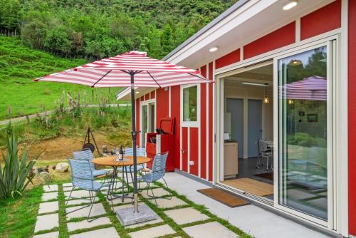 2 Bedroom Eco Cottage - Reikorangi