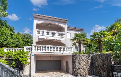 2 Bedroom Gorgeous Apartment In Pobri