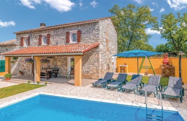 2 bedroom gorgeous home in Barban