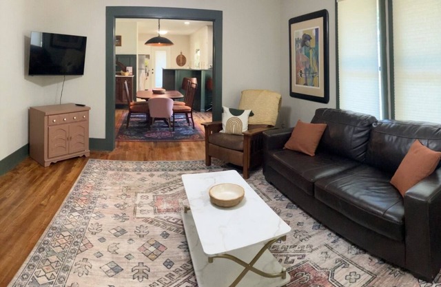 2-bedroom house in Stephenville—walk to downtown and 2 minutes from TSU campus
