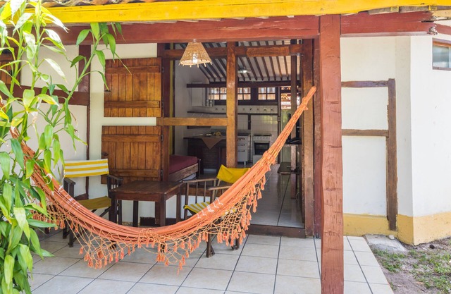 "2 BEDROOM HOUSE" RED CROWN