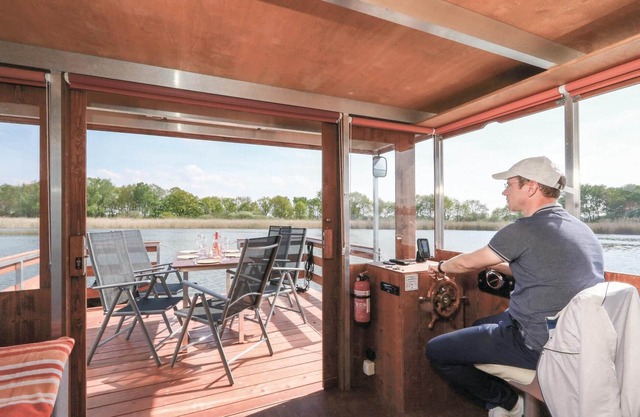 2 bedroom lovely ship in Loitz