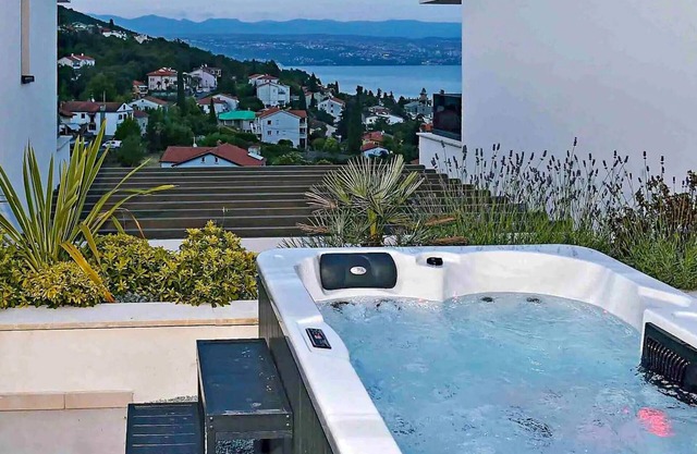 2 bedroom nice home in Icici