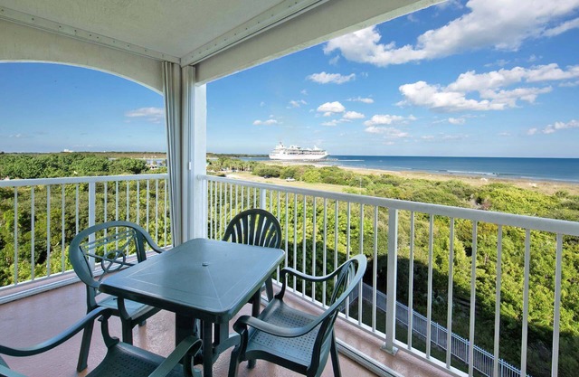 2-Bedroom Ocean Front in Cape Canaveral Beach Resort with free Water Park!
