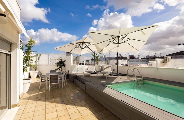 2 bedrooms, 2 bathrooms, private terrace with pool