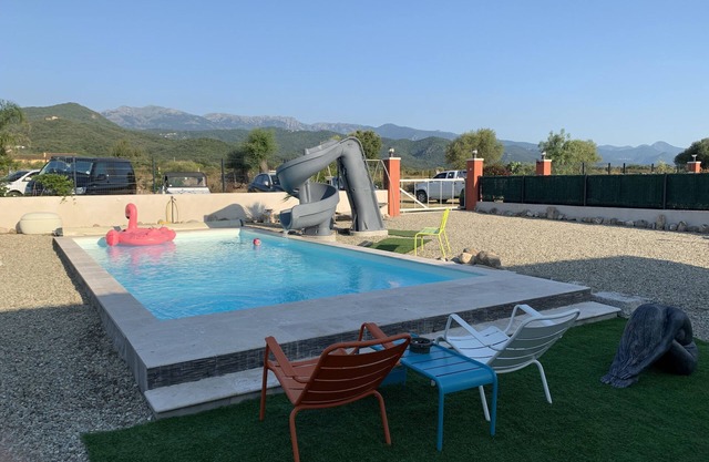 2 bedrooms in a pullhouse and jacuzzi