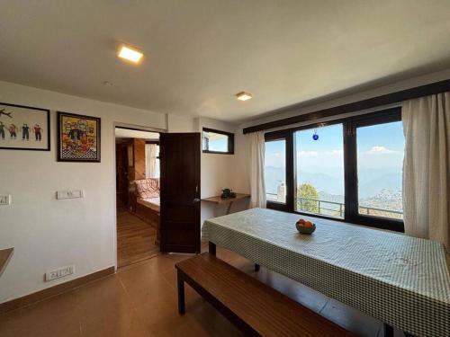 2 BHK Cottage w Mountain view Hilltop Hideaway