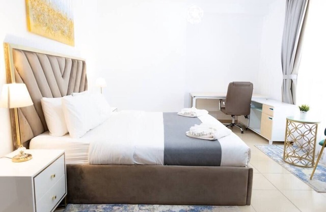 2 BR apartment on JBR, Beach 2 min/Pool/Gym